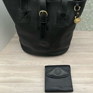 Dooney and Bourke Vintage Leather Tote Bag with Wallet Black